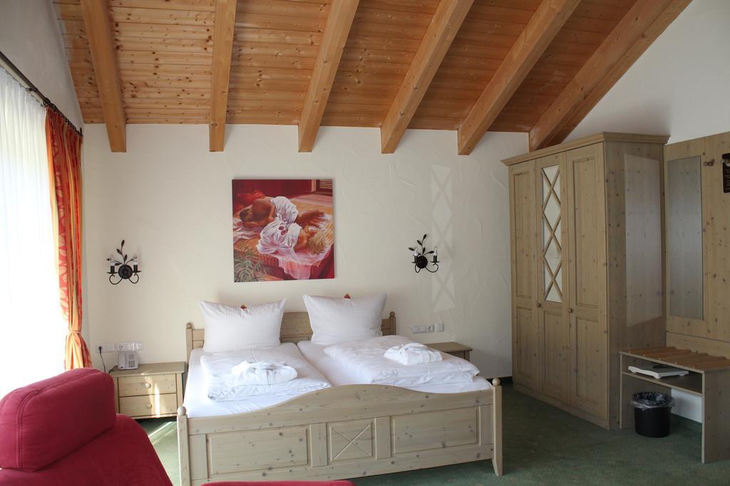 Hubertushof Hotel Garni Oberstaufen Habitación foto
